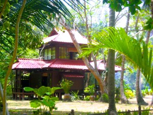 Thai-designed private homes in Railei Beach Club on the west side of Railay beach